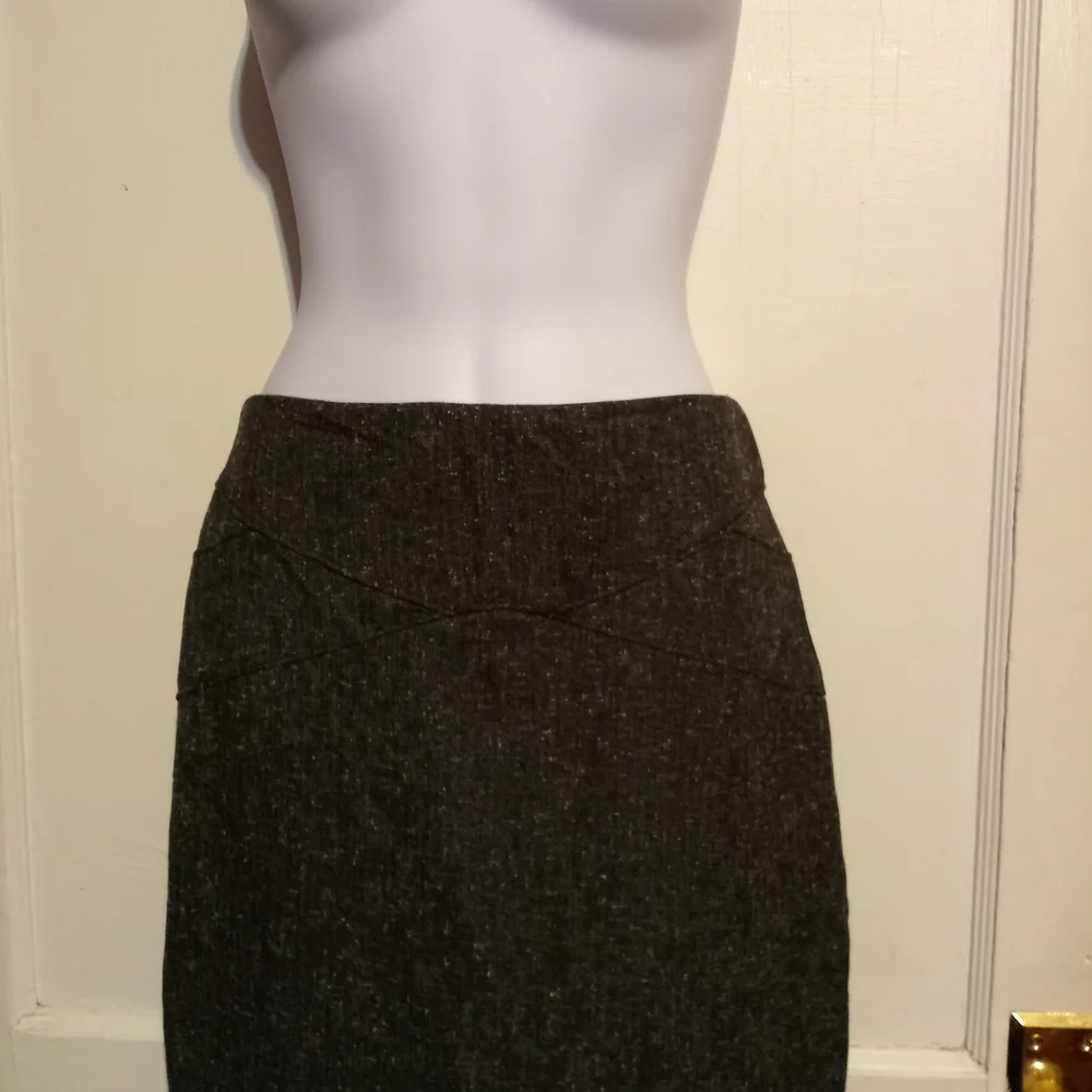 🛍️ BUNDLE ONLY 🛍️ LADIES BLACK AND GRAY PENCIL SKIRT